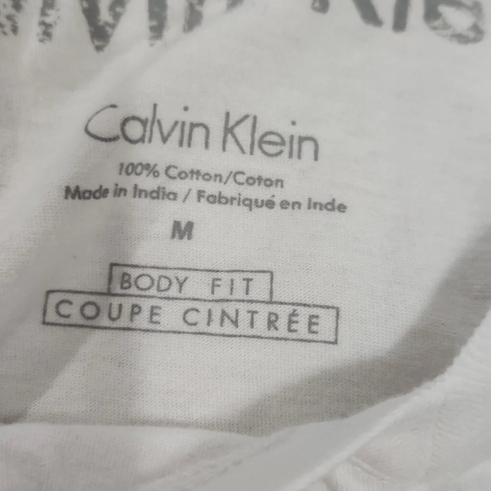 Men's Calvin Klein shirt- medium - Picture 2 of 6
